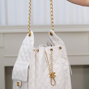 Chanel hobo bag 白色鱼子酱 中号 图5