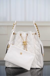 Chanel hobo bag 白色鱼子酱 中号 图6