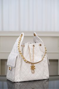 Chanel hobo bag 白色鱼子酱 中号 图7