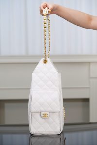 Chanel hobo bag 白色鱼子酱 中号 图8