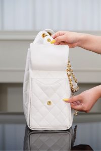 Chanel hobo bag 白色鱼子酱 中号 图9