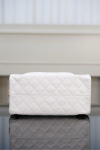 Chanel hobo bag 白色鱼子酱 中号 图11