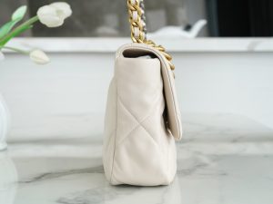 CHANEL BAG 米白 中号 图5