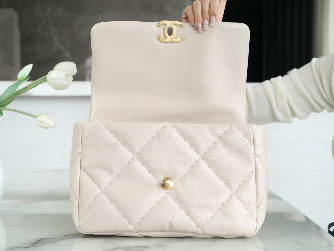 CHANEL BAG 米白 中号 图7
