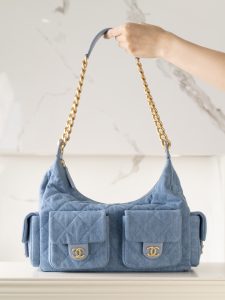 Chanel 25c早春多口袋浅牛仔hobo 大号 图1