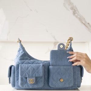Chanel 25c早春多口袋浅牛仔hobo 大号 图5