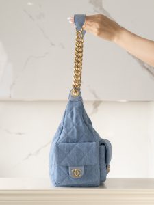 Chanel 25c早春多口袋浅牛仔hobo 大号 图6