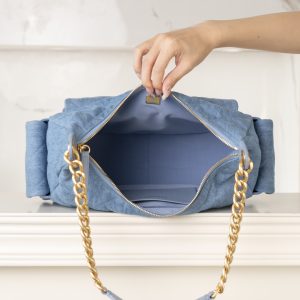 Chanel 25c早春多口袋浅牛仔hobo 大号 图8