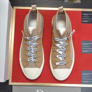 出厂【迪奥】Walk ‘n’Dior刺绣棉情侣休闲鞋,采用质感厚实,白色橡胶底,鞋面纯棉刺绣,彰显个性,鞋舌和鞋带采用C 图1