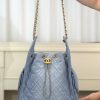Chanel hobo bag 浅蓝牛仔 中号 图1