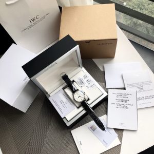 《原单正品》渠道出口订单!原封!缺个经销商印章就是正品!大名鼎鼎的万国柏涛菲诺,腕表界的Gentleman,永远像个绅士 图1