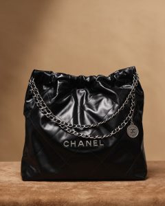 CHANEL 香奈儿中号银字22bag系列中号 图2