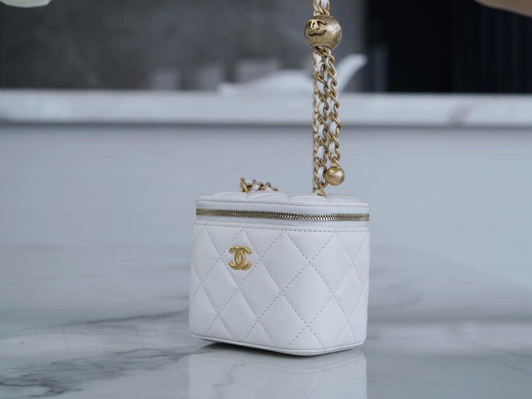 chanel金属球系列 22b新款小盒子 正品皮 白色◽ 图3