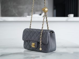 Chanel 金属球 Mini深灰色 图3