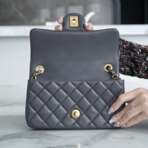Chanel 金属球 Mini深灰色 图6