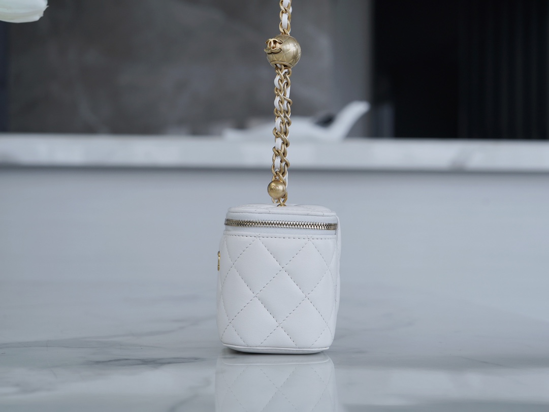 chanel金属球系列 22b新款小盒子 正品皮 白色◽ 图7