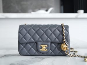 Chanel 金属球 Mini深灰色 图1