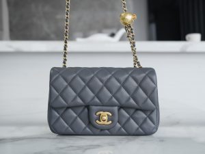 Chanel 金属球 Mini深灰色 图2