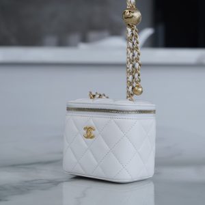 chanel金属球系列 22b新款小盒子 正品皮 白色◽ 图3