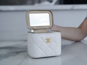 chanel金属球系列 22b新款小盒子 正品皮 白色◽ 图5