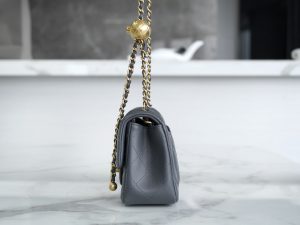 Chanel 金属球 Mini深灰色 图5