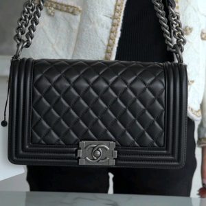 Chanel Leboy 小羊皮黑银中号 图1
