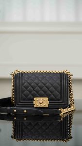 Chanel leboy 小球纹黑金小号 图1