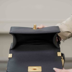 Chanel leboy 小球纹黑金小号 图7