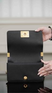 Chanel leboy 小球纹黑金小号 图8