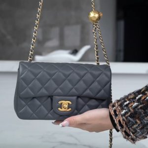 Chanel 金属球 Mini深灰色 图1