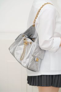 Chanel small hobo 银色 小号 图1