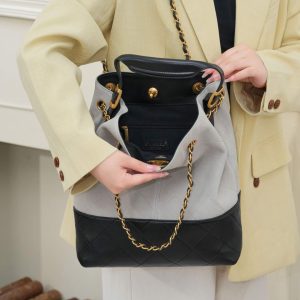 Chanel 25A 水桶包 灰色 图3