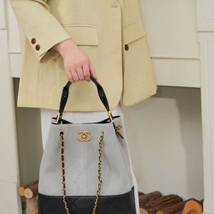 Chanel 25A 水桶包 灰色 图7