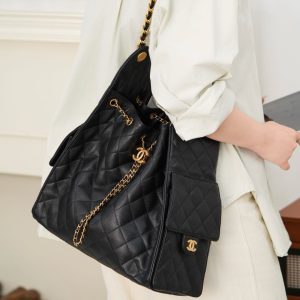 Chanel hobo bag 抽绳水桶包 黑金鱼子酱 中号 图1