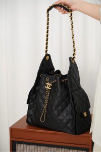 Chanel hobo bag 抽绳水桶包 黑金鱼子酱 中号 图8