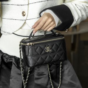 Chanel 25c 新款 手柄盒子包 黑金荔枝牛 图1
