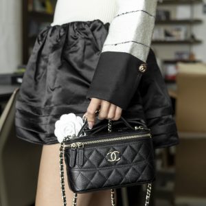 Chanel 25c 新款 手柄盒子包 黑金荔枝牛 图6