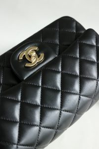 原厂皮 Classic Flap万年经典款Cf大mini黑色淡金扣 现货啦 图8