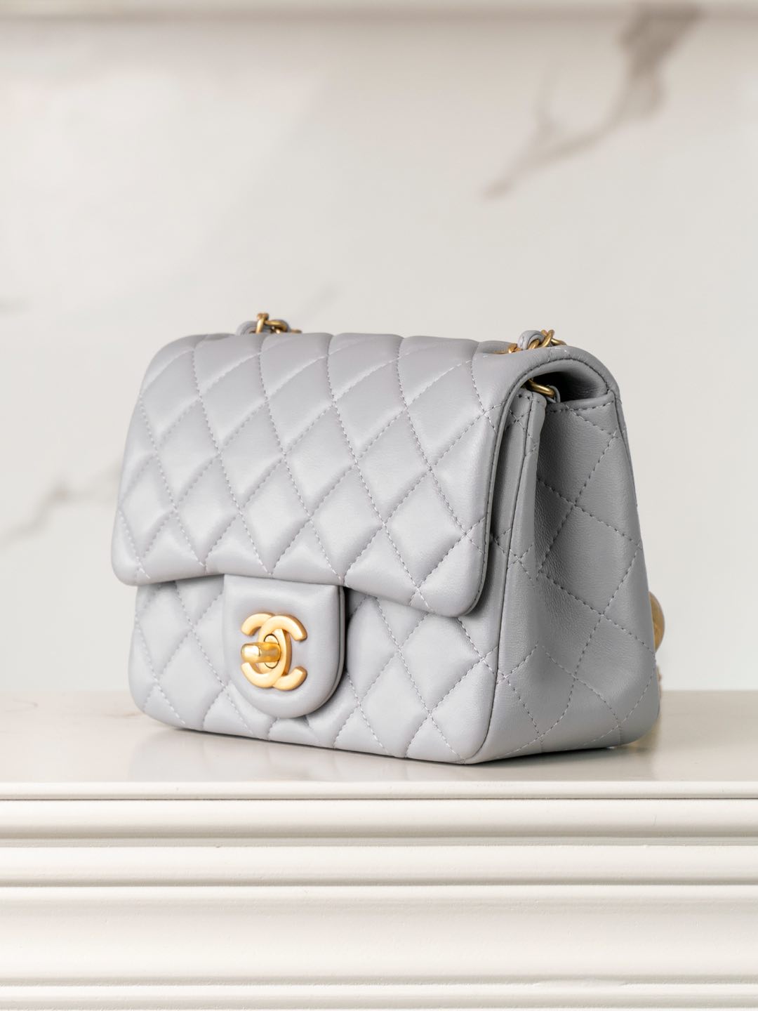 Chanel 金球方胖子 灰蓝色 图4