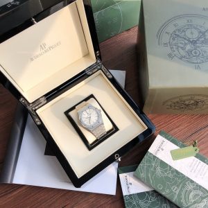 爱彼皇家橡树15500_震撼上线!市面最高版本。升级了所以不足地方!各种细节百分百同步专柜。 图1
