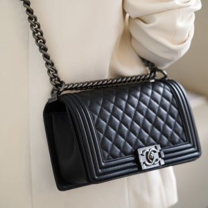 Chanel Leboy 小球纹 黑银中号 图1