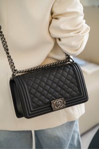 Chanel Leboy 小球纹 黑银中号 图3