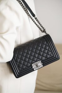 Chanel Leboy 小球纹 黑银中号 图7