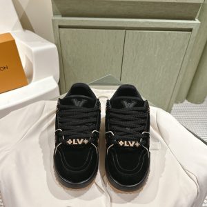 顶级(胖版升级) | 2024 ss 全牛皮情侣装LV 路易威登新款Trainer 图1