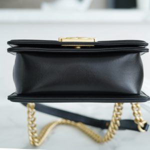 Chanel Leboy 小羊皮黑金 小号 图6
