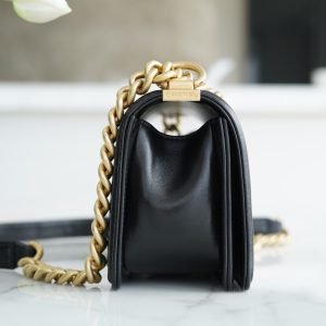 Chanel Leboy 小羊皮黑金 小号 图7