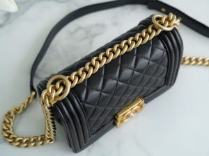 Chanel Leboy 小羊皮黑金 小号 图8