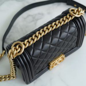 Chanel Leboy 小羊皮黑金 小号 图8