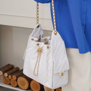 Chanel hobo bag 白色鱼子酱 中号 图2