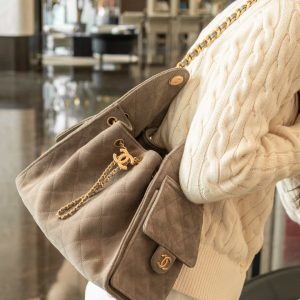 Chanel 灰色麂皮hobo 小号 图1